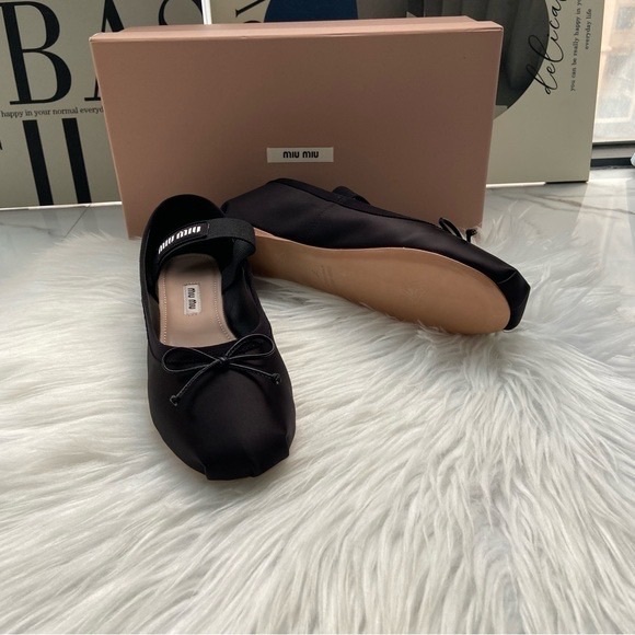 Miu Miu Black Women's Ballet Flats - Picture 6 of 8
